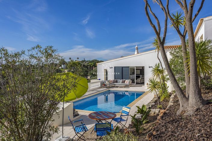 Image No.1-3 Bed Villa for sale