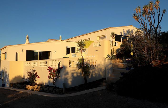 Image No.10-3 Bed Villa for sale