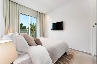 684c0035e31bed34d