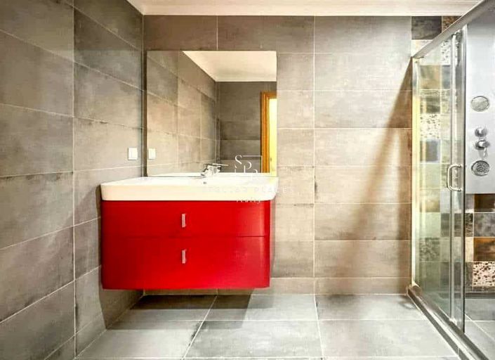 Image No.9-5 Bed Townhouse for sale