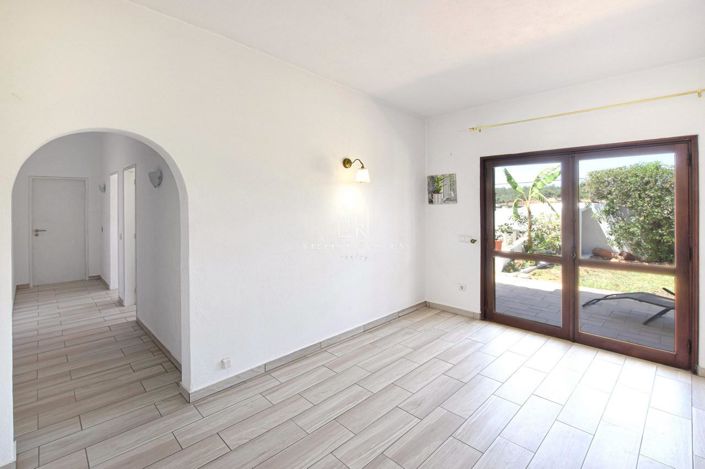 Image No.13-3 Bed Villa for sale