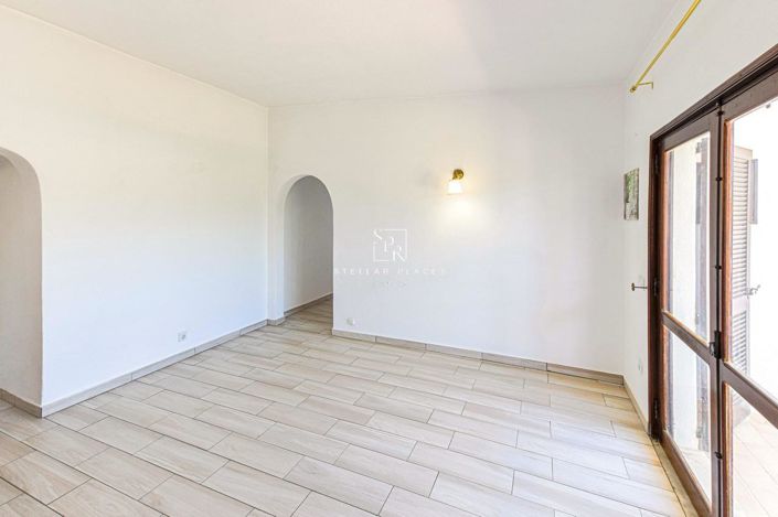 Image No.9-3 Bed Villa for sale