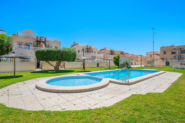 Image No.1-3 Bed Townhouse for sale