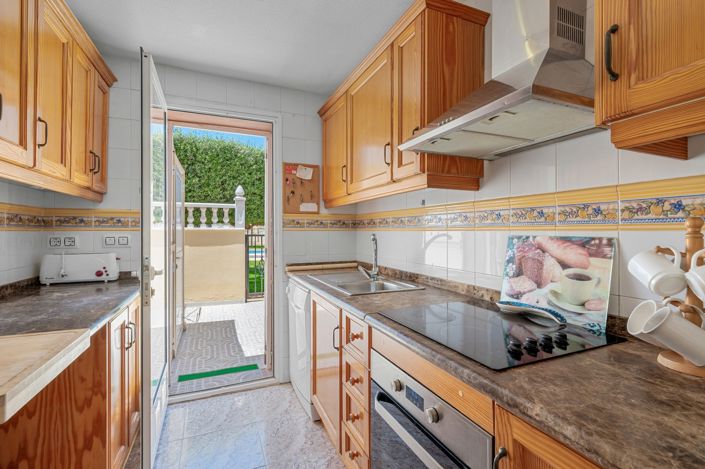 Image No.16-3 Bed Townhouse for sale