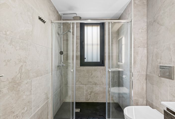 Image No.27-5 Bed Villa for sale