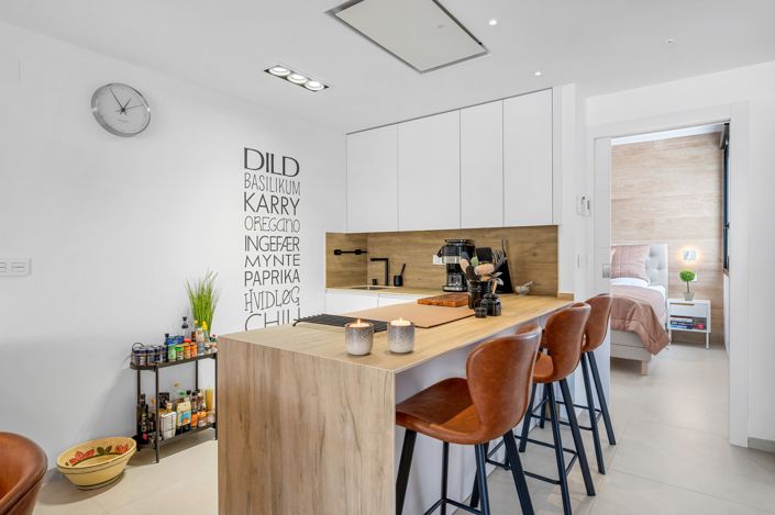 Image No.10-3 Bed Apartment for sale