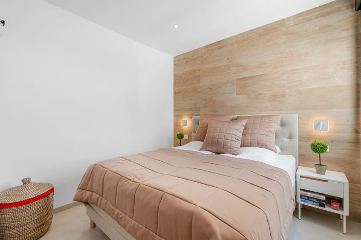 Image No.11-3 Bed Apartment for sale