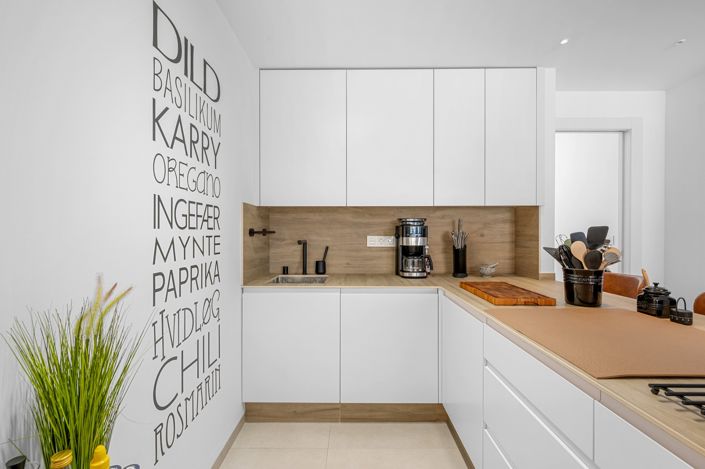 Image No.9-3 Bed Apartment for sale