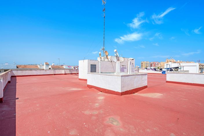 Image No.25-3 Bed Apartment for sale