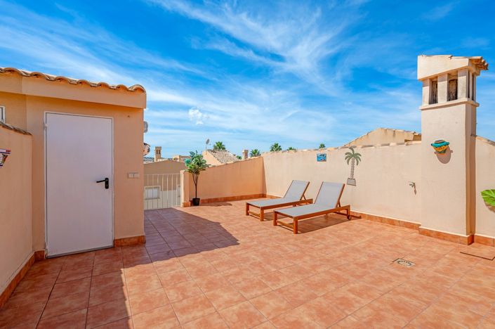 Image No.20-2 Bed Apartment for sale