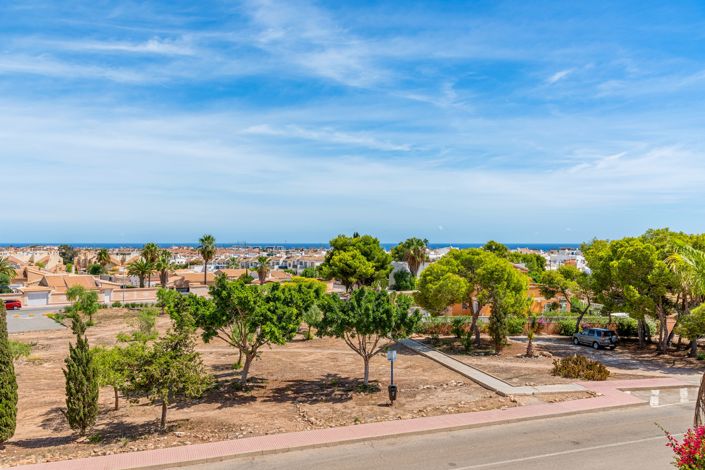 Image No.23-2 Bed Apartment for sale