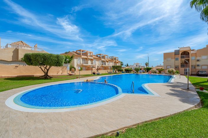 Image No.25-2 Bed Apartment for sale