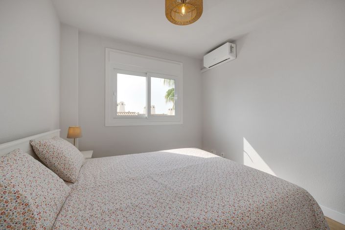 Image No.20-2 Bed Apartment for sale