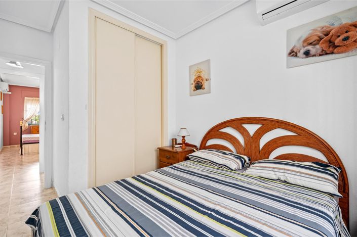 Image No.15-3 Bed Townhouse for sale