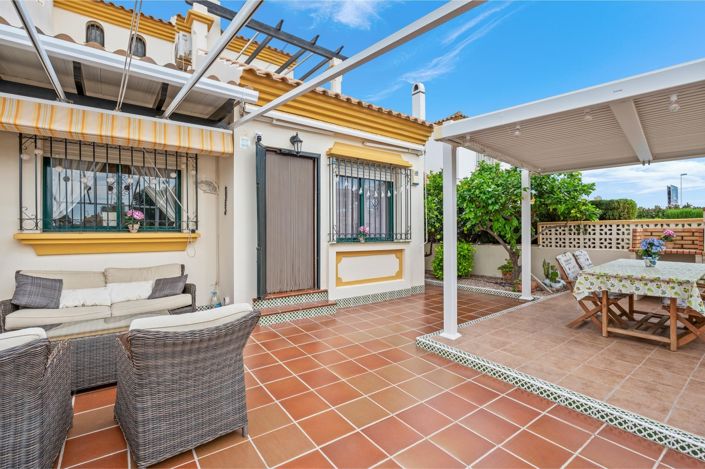 Image No.2-3 Bed Townhouse for sale