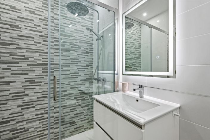 Image No.21-3 Bed Townhouse for sale