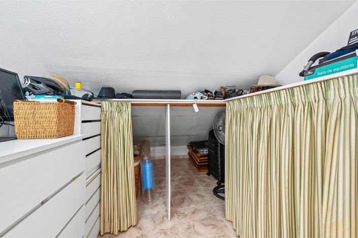 Image No.26-3 Bed Townhouse for sale