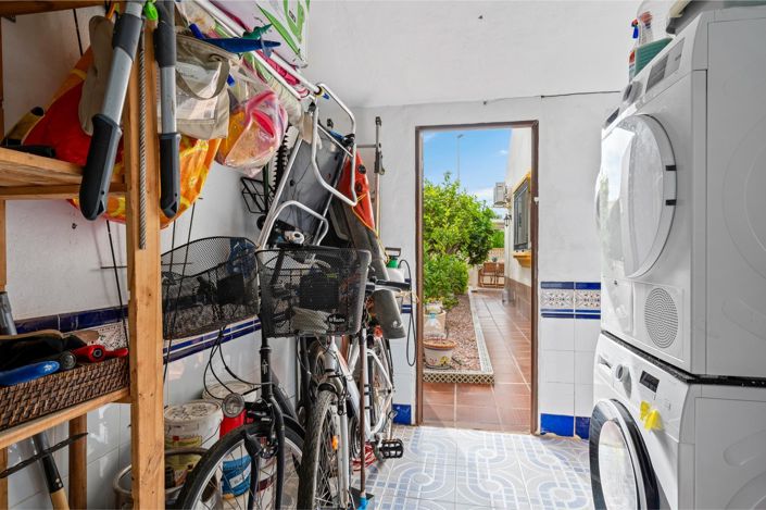 Image No.27-3 Bed Townhouse for sale