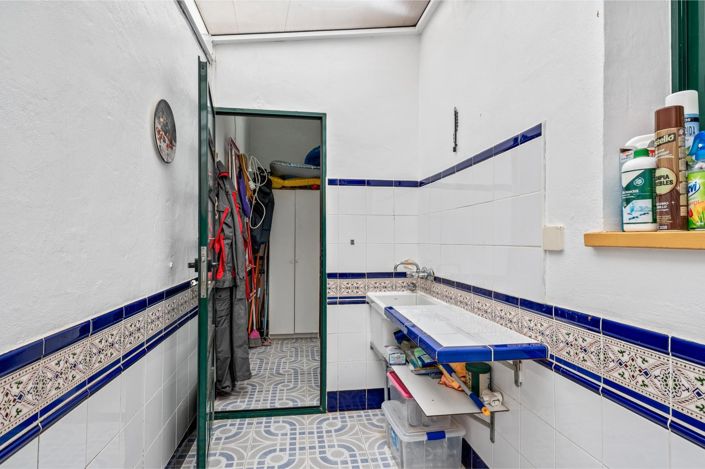 Image No.28-3 Bed Townhouse for sale