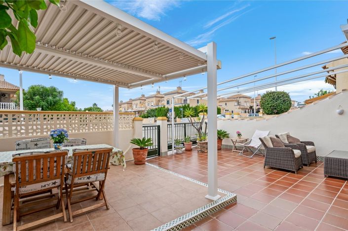 Image No.3-3 Bed Townhouse for sale