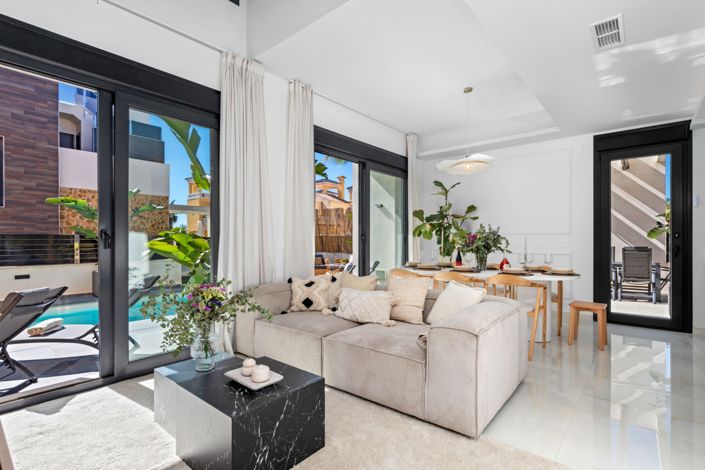 Image No.14-Villa de 4 chambres à vendre à Orihuela Costa