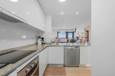 o1jabcolgnem6bk4bmgeog8ntb1