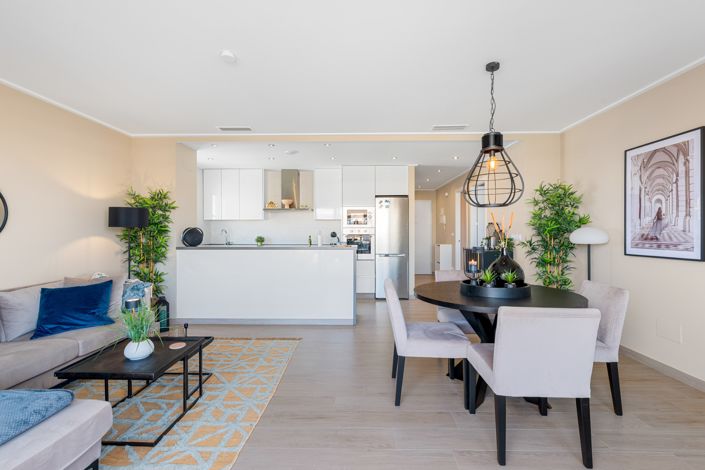 Image No.25-3 Bed Apartment for sale