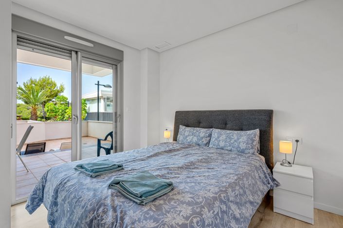 Image No.11-3 Bed Apartment for sale