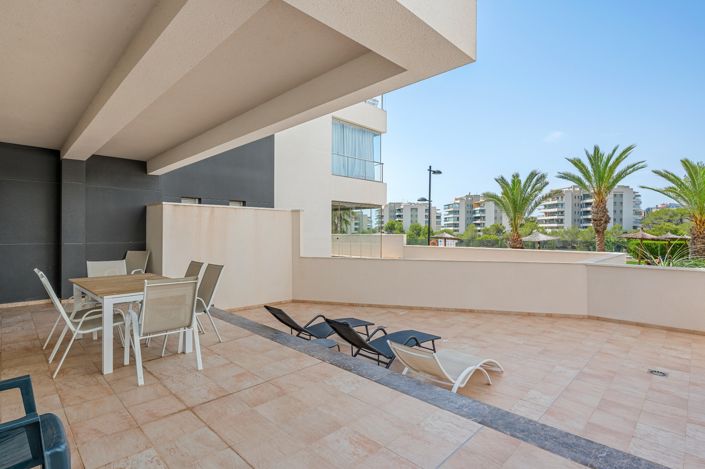 Image No.20-3 Bed Apartment for sale