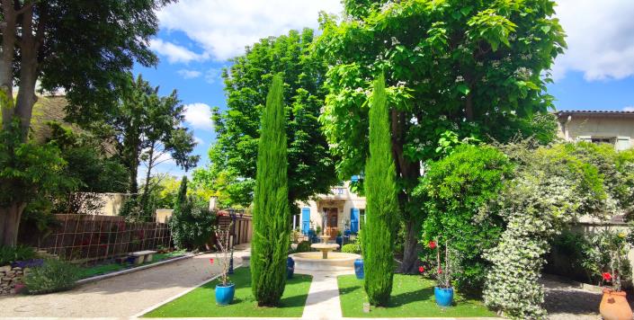 Image No.2-12 Bed Property for sale