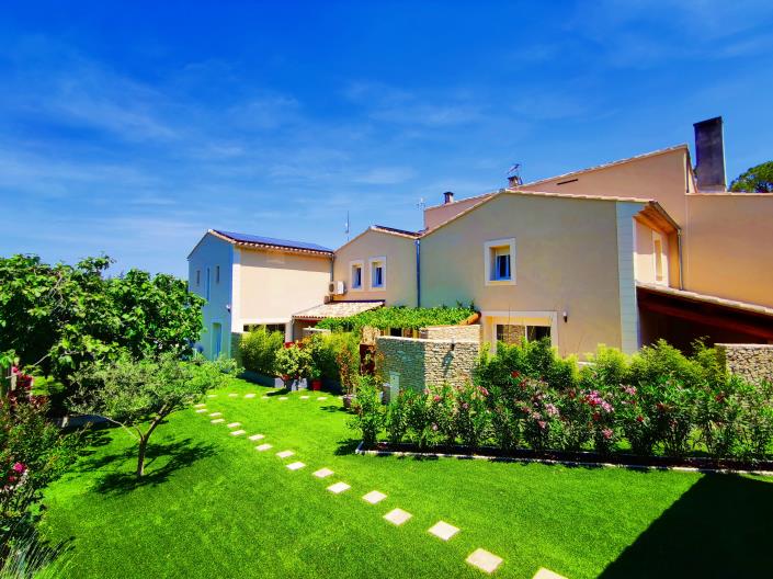 Image No.32-12 Bed Property for sale