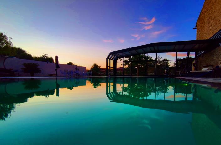 Image No.28-12 Bed Property for sale