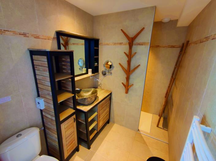 Image No.38-12 Bed Property for sale