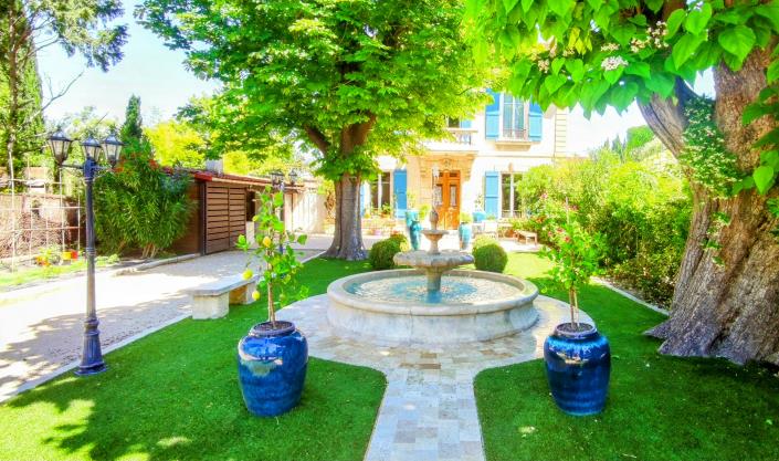 Image No.9-12 Bed Property for sale