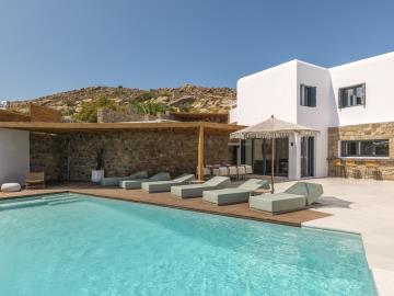 1 - Kanalia, Villa