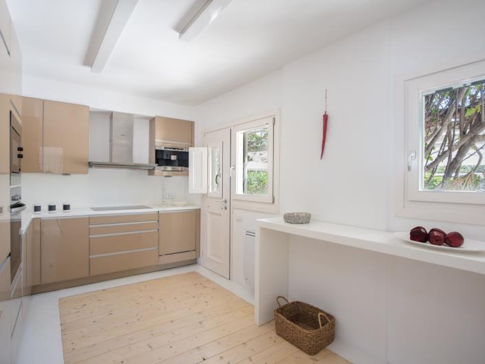 Image No.10-4 Bed Villa for sale