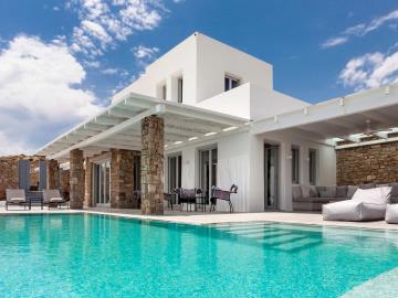 1 - Elia, Villa