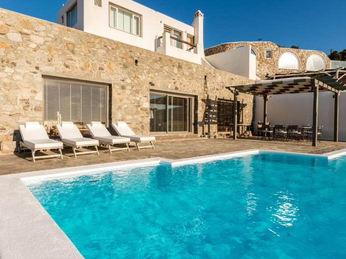 Image No.1-5 Bed Villa for sale