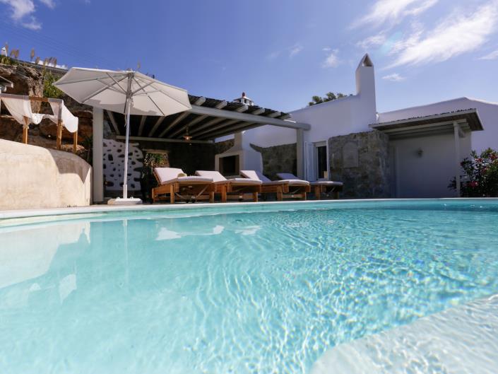 Image No.1-7 Bed Villa for sale