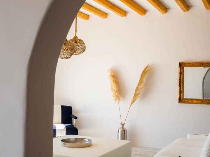 Image No.9-8 Bed Villa for sale