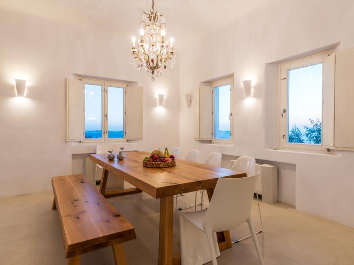 Image No.9-8 Bed Villa for sale