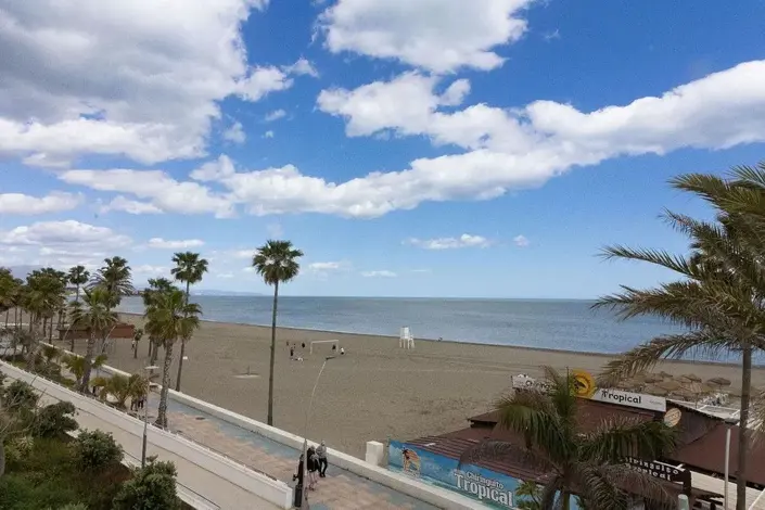 Image No.20-2 Bed Apartment for sale