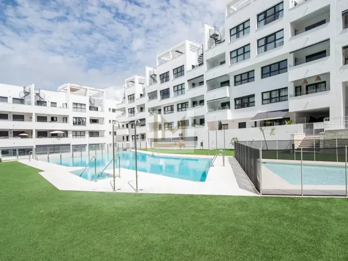 Image No.2-Appartement de 2 chambres à vendre à Estepona