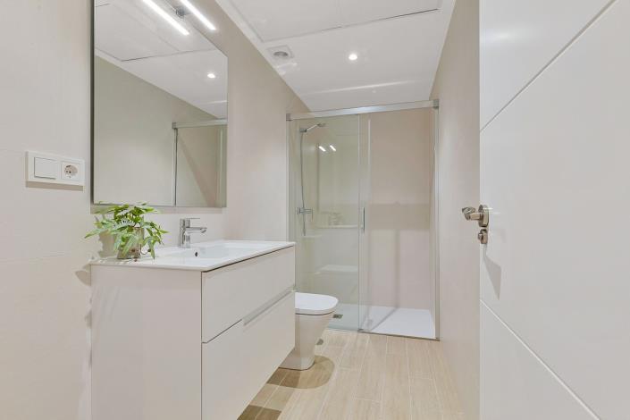 Image No.11-3 Bed Apartment for sale