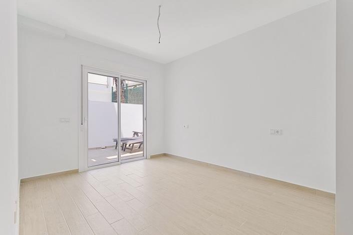 Image No.14-3 Bed Apartment for sale