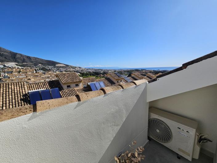 Image No.1-3 Bed Townhouse for sale