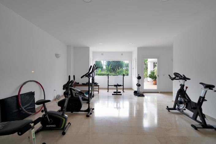 Image No.19-2 Bed Apartment for sale