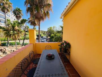 10-bb915d1cb19341576dcdc994b81ab9c5