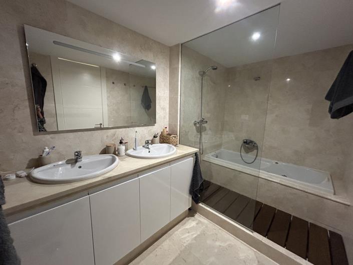 Image No.15-3 Bed Apartment for sale