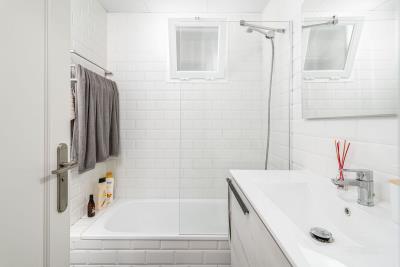 11-20939a0134ad724a8cb2a801094d15a4